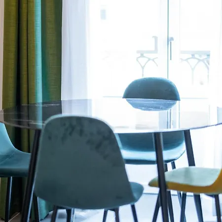 Porta Nuova Luxury Otel *